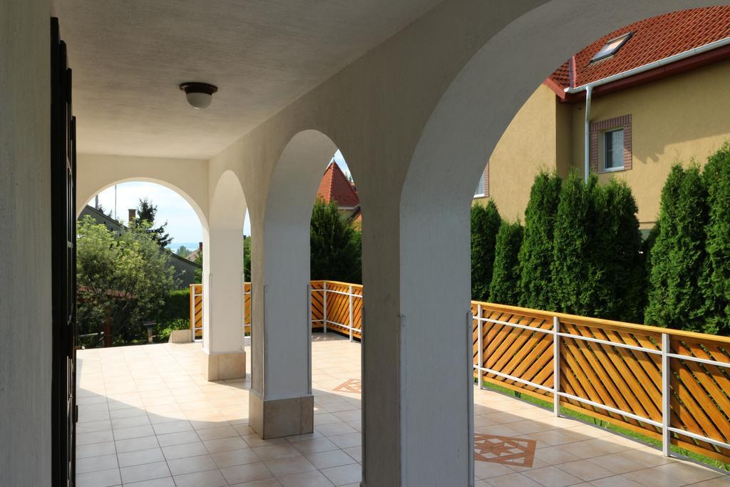 Napfeny Villa Balatonfured Exterior photo